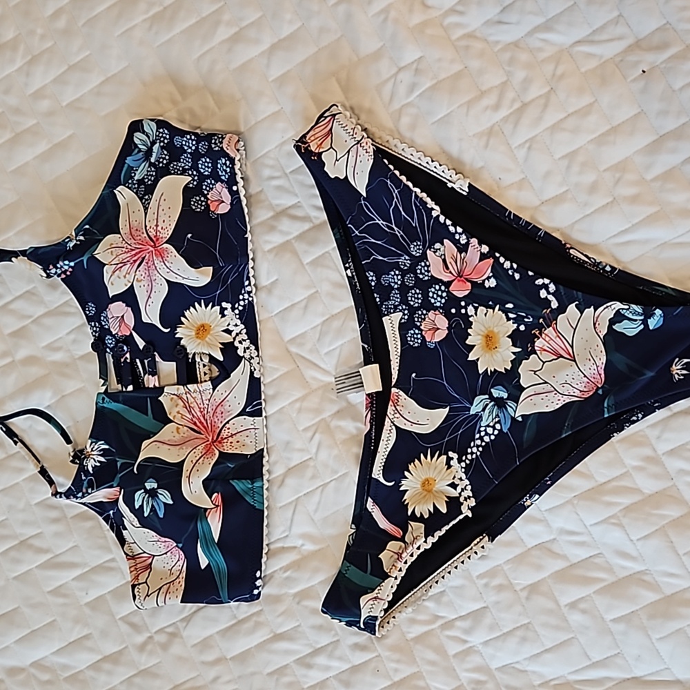 Cupshe Bikini